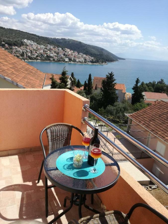 Apartman Adriatic Trogir Exterior foto