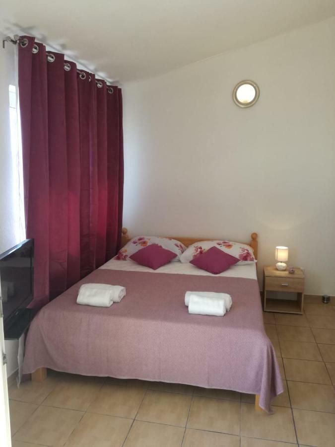Apartman Adriatic Trogir Exterior foto